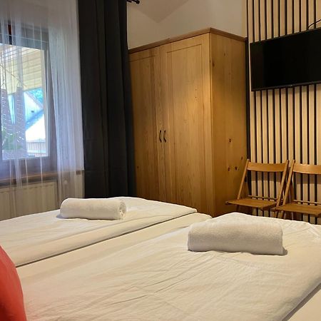 Gorenja Vas  Apartments Pri Bostjanovcu מראה חיצוני תמונה