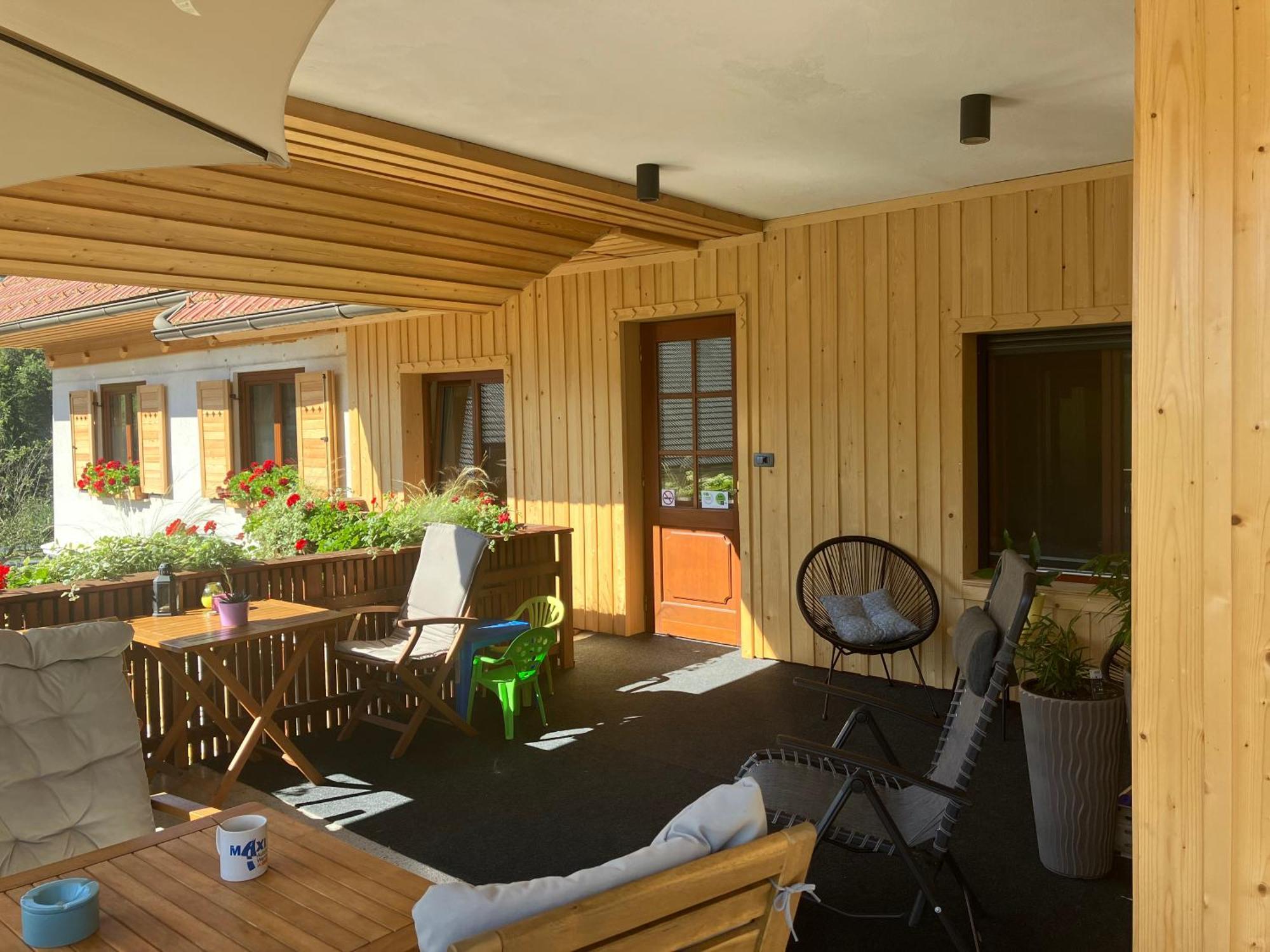 Gorenja Vas  Apartments Pri Bostjanovcu מראה חיצוני תמונה