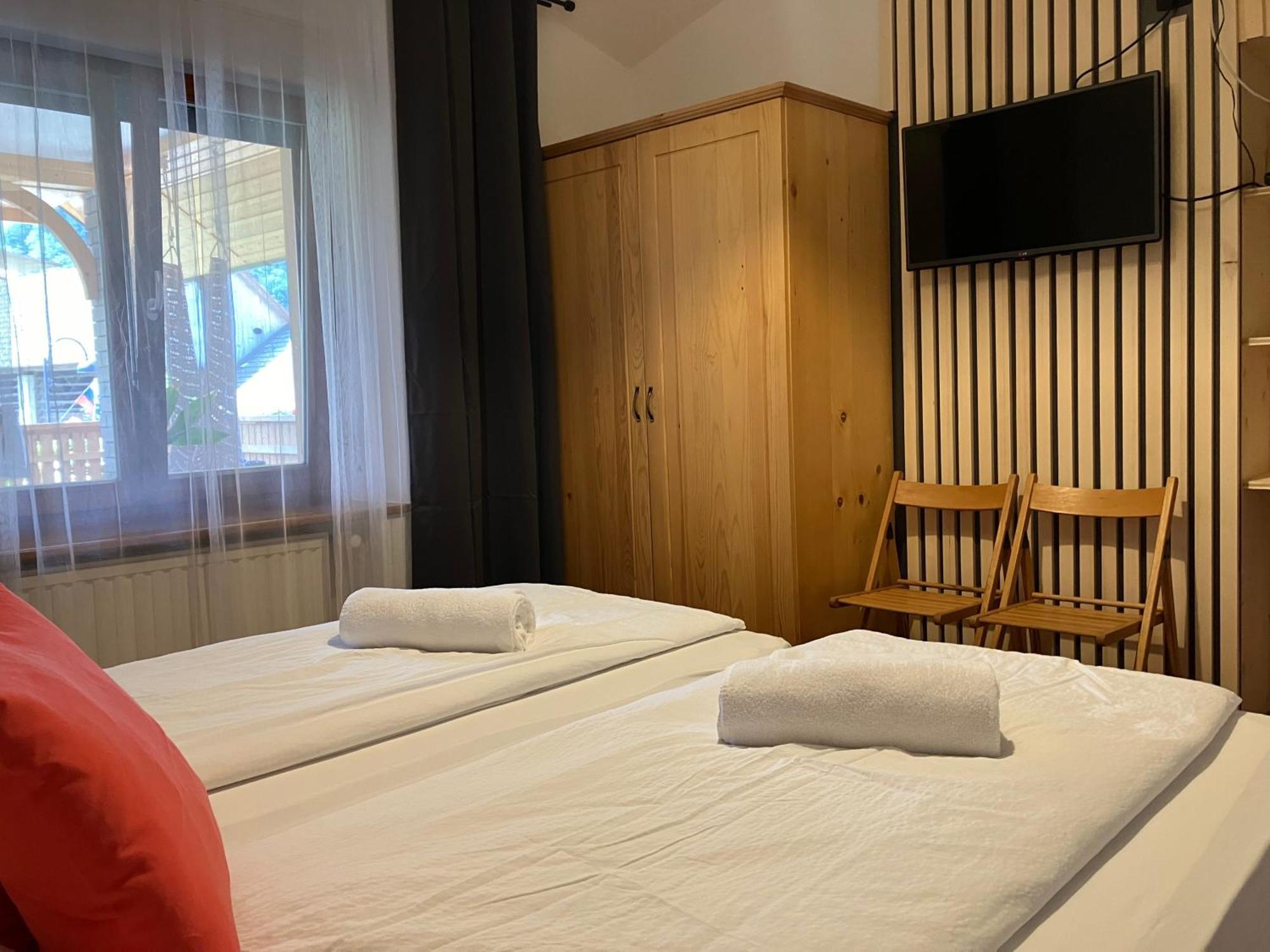 Gorenja Vas  Apartments Pri Bostjanovcu מראה חיצוני תמונה