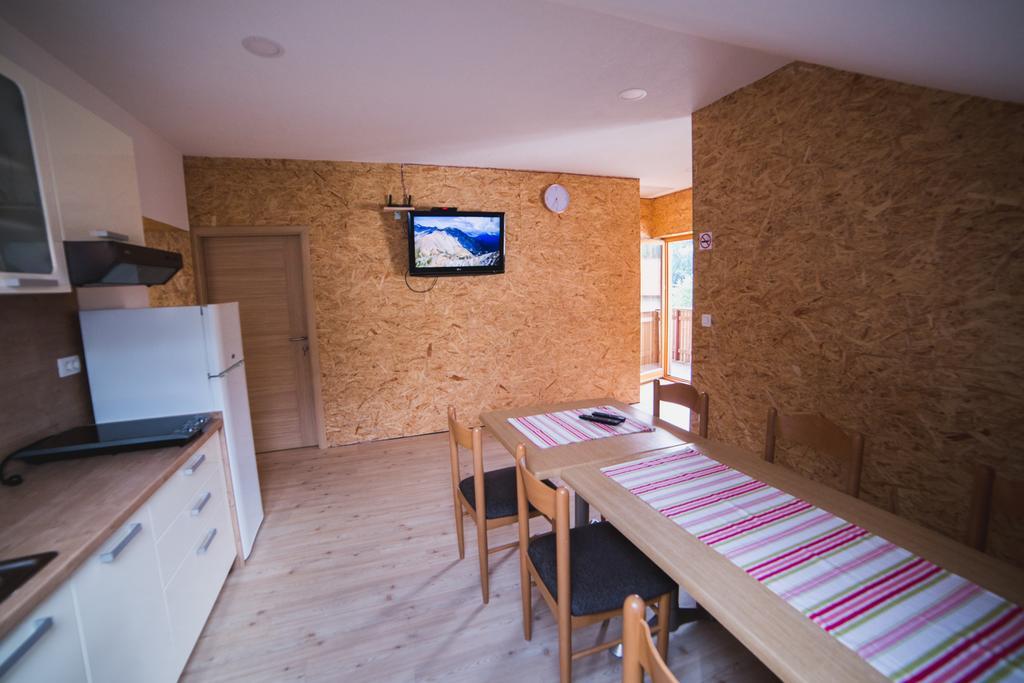 Gorenja Vas  Apartments Pri Bostjanovcu מראה חיצוני תמונה